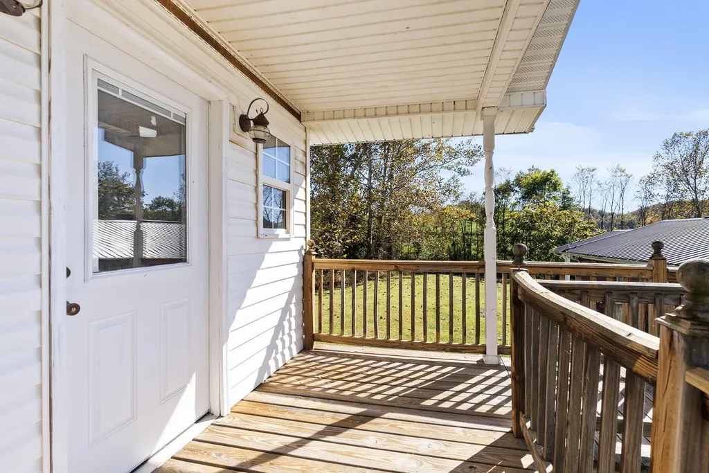 537 Bays Bend Road West Liberty KY 41472
