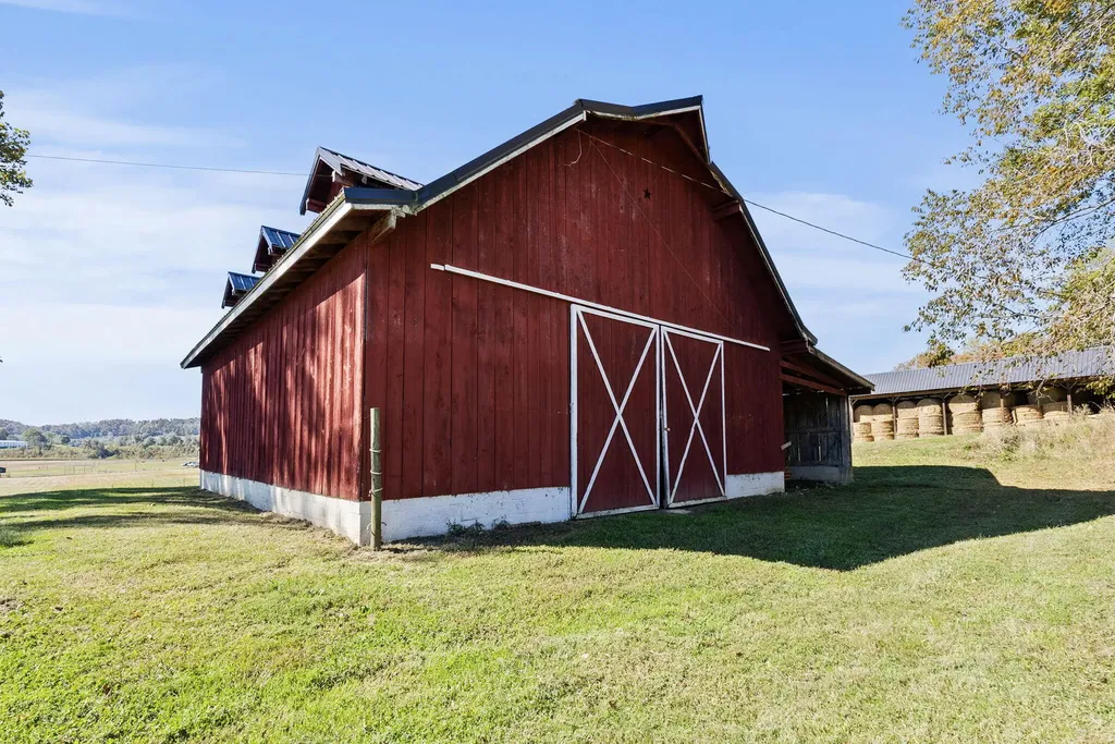 537 Bays Bend Road West Liberty KY 41472
