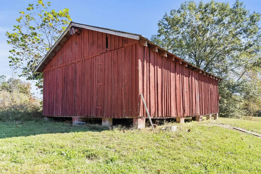 537 Bays Bend Road West Liberty KY 41472