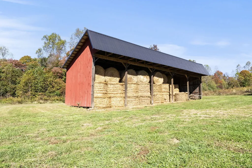 537 Bays Bend Road West Liberty KY 41472