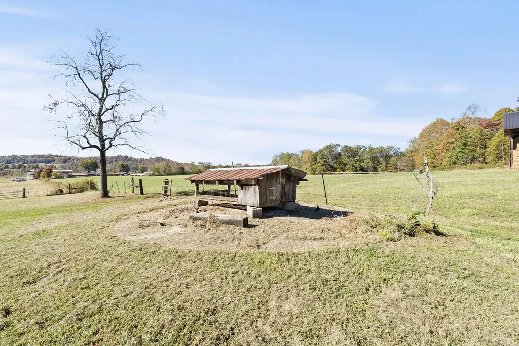537 Bays Bend Road West Liberty KY 41472