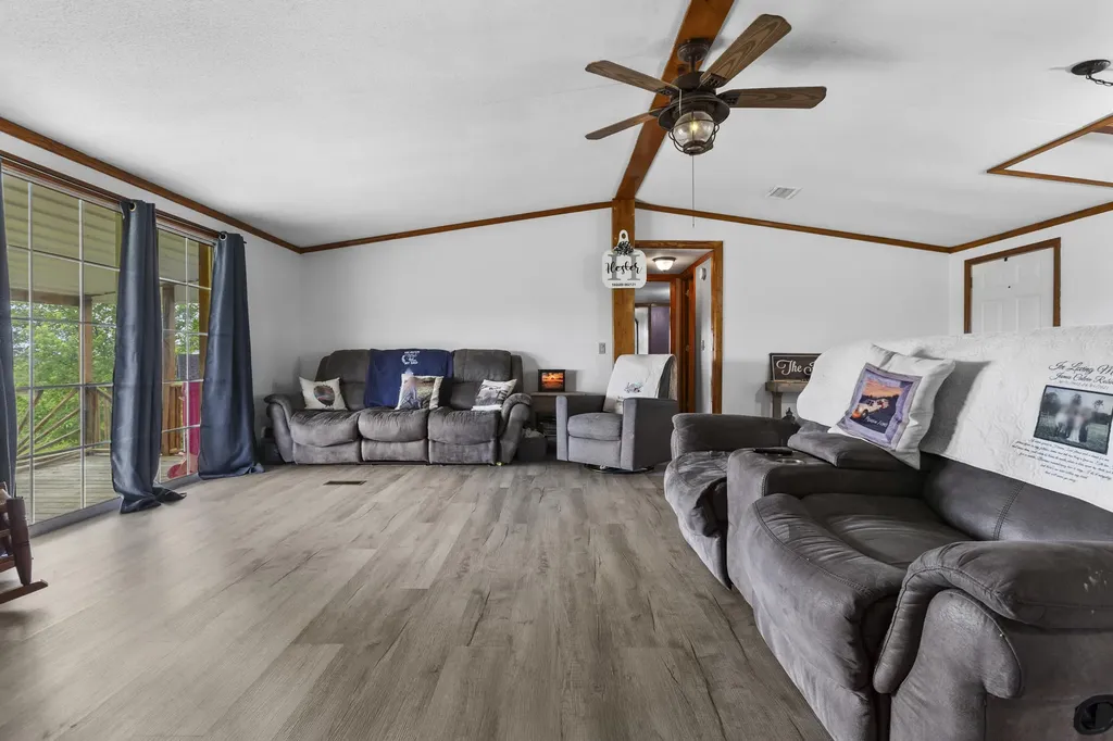 7113 Dixon Pike Maysville KY 41056