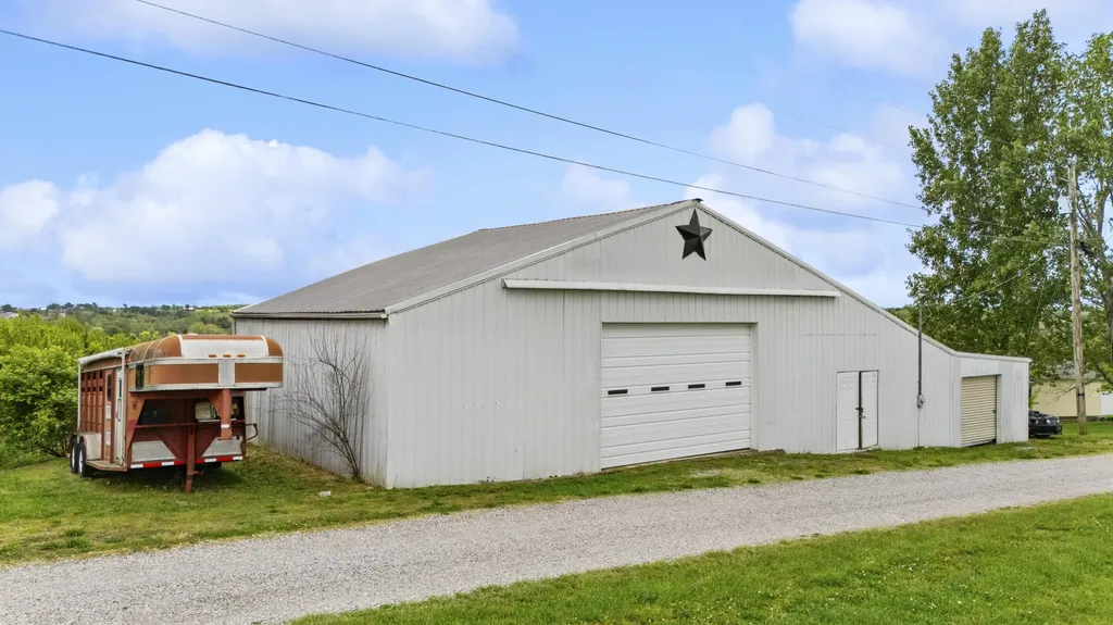 7113 Dixon Pike Maysville KY 41056