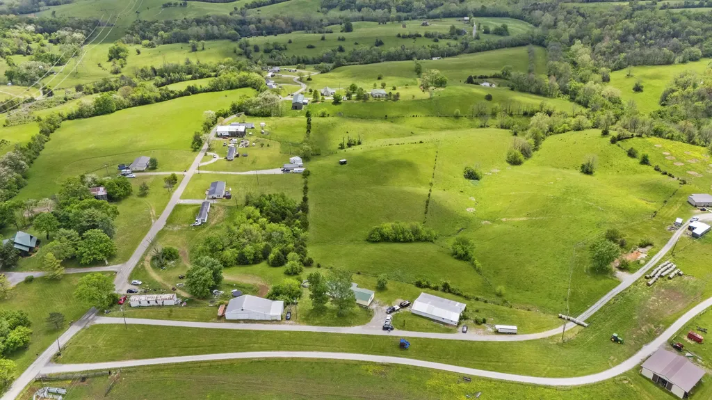 7113 Dixon Pike Maysville KY 41056