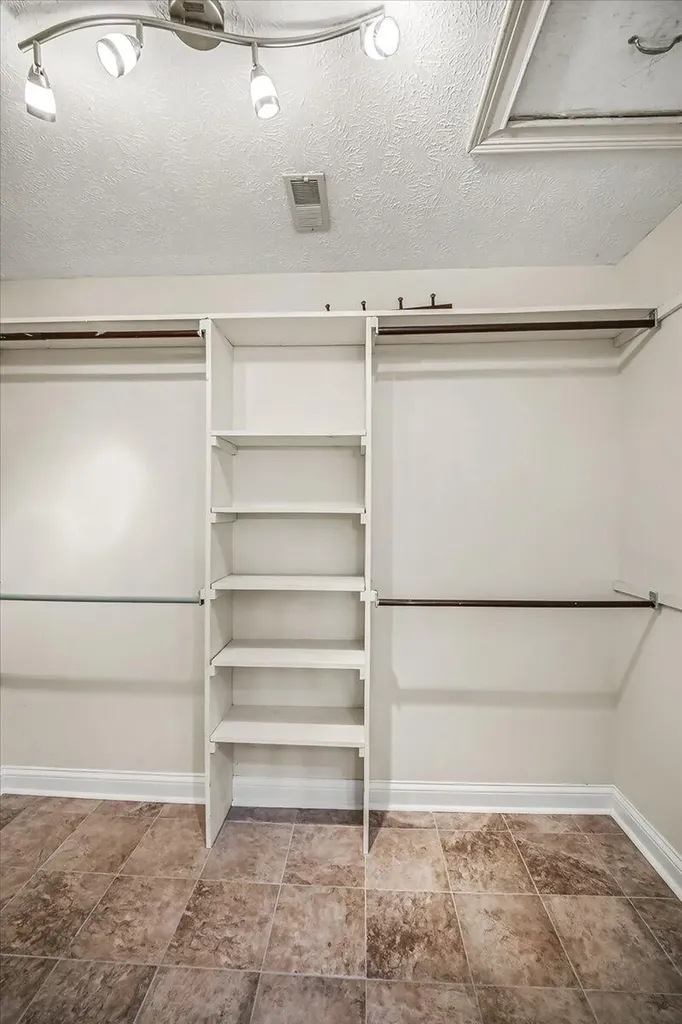 3140 Comanche Trail Lexington KY 40503