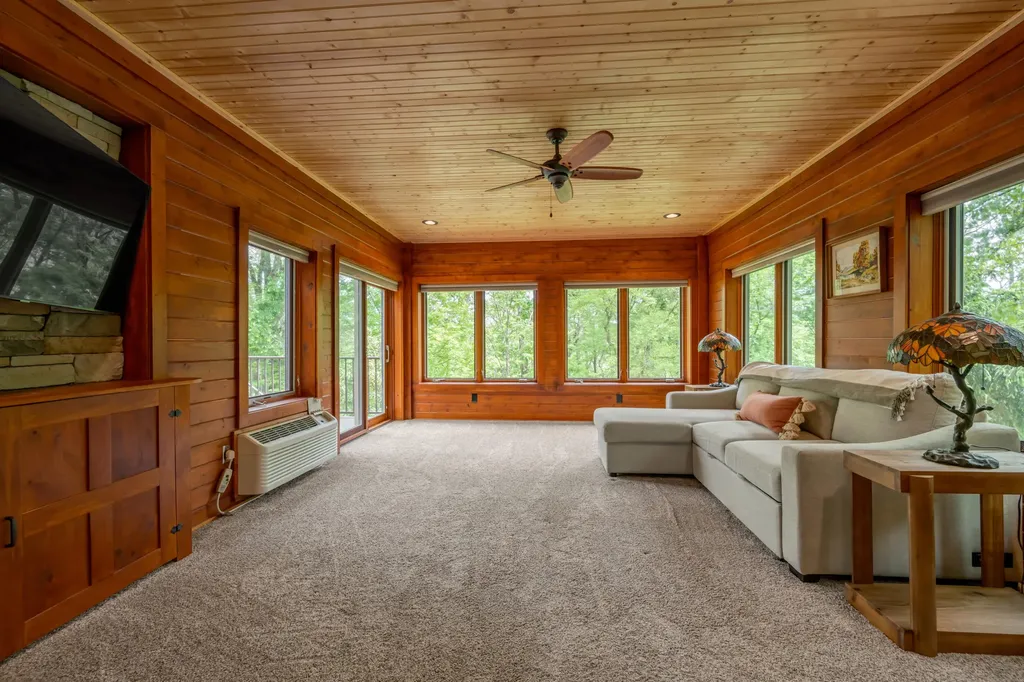 4156 Kentucky River Parkway Lexington KY 40515