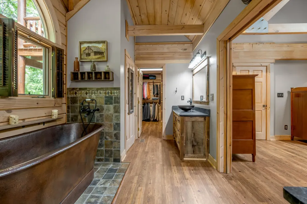 4156 Kentucky River Parkway Lexington KY 40515
