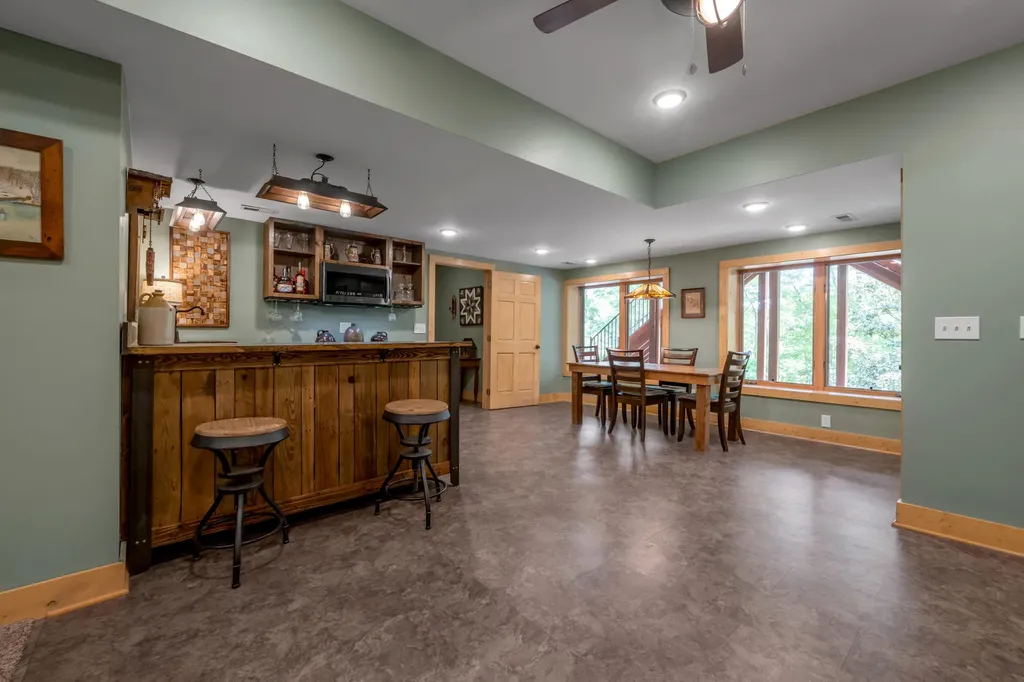 4156 Kentucky River Parkway Lexington KY 40515