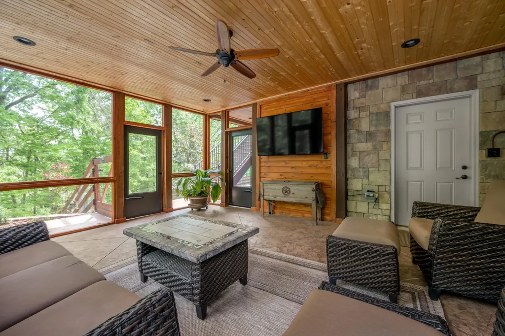 4156 Kentucky River Parkway Lexington KY 40515