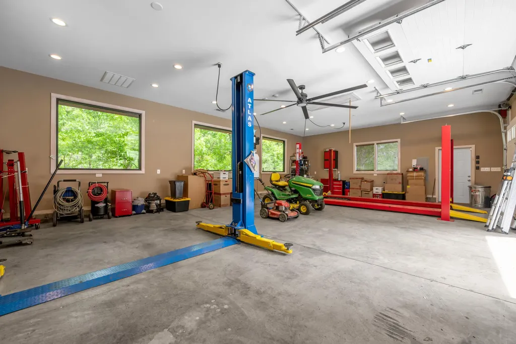 4156 Kentucky River Parkway Lexington KY 40515