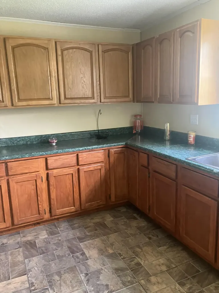 72 Tyree Lane Evarts KY 40828