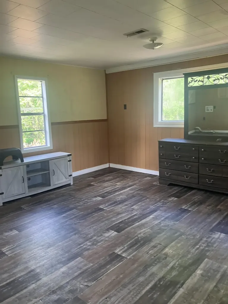 72 Tyree Lane Evarts KY 40828