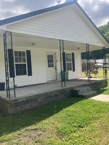 72 Tyree Lane Evarts KY 40828