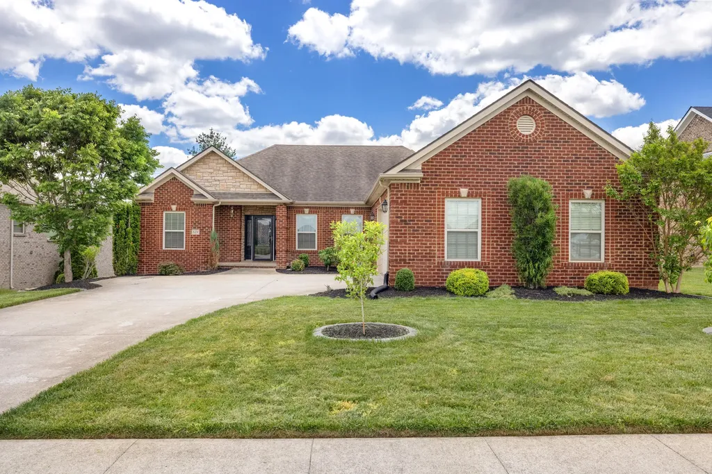 619 Four Winds Drive Richmond KY 40475