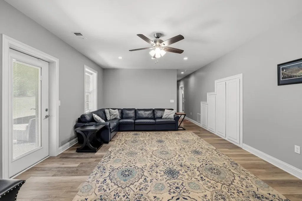 619 Four Winds Drive Richmond KY 40475