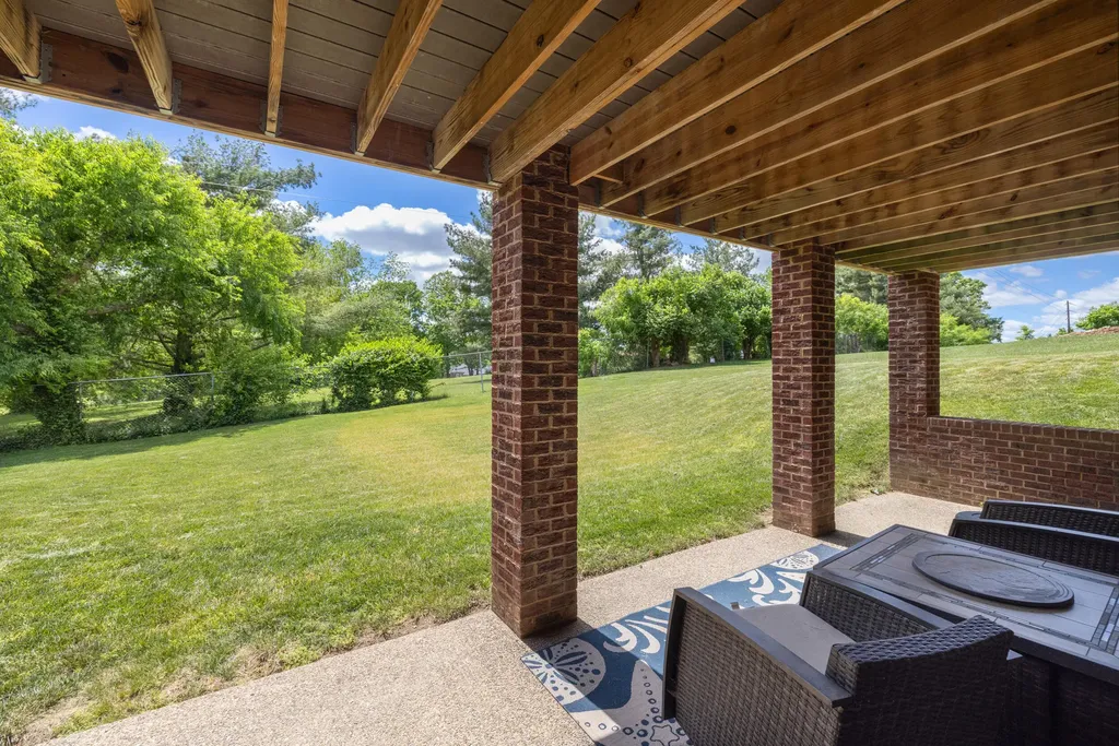619 Four Winds Drive Richmond KY 40475