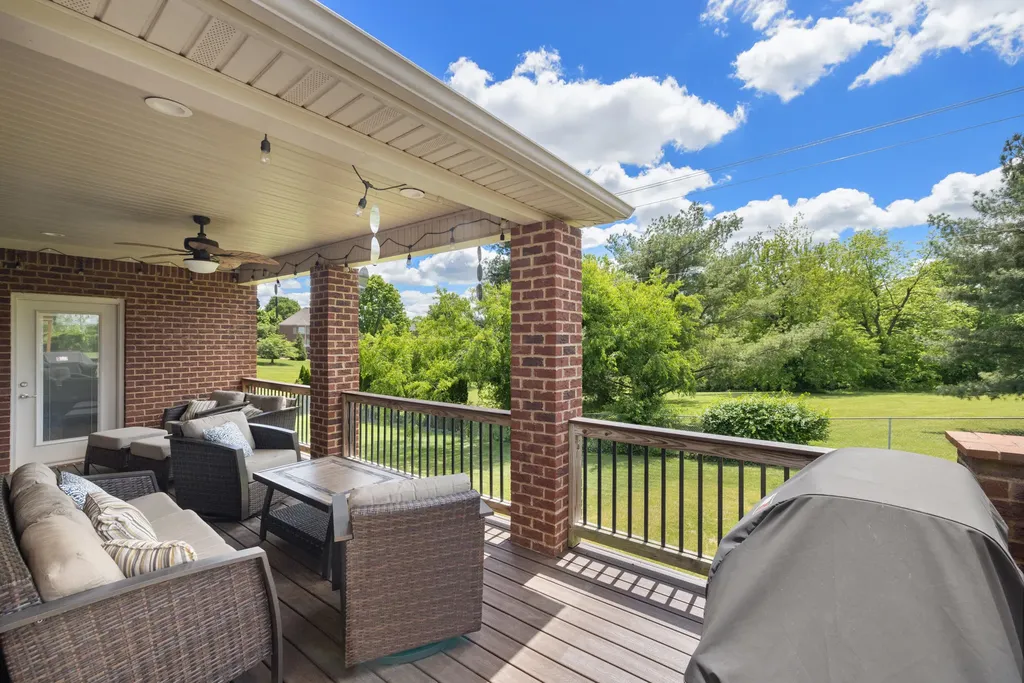 619 Four Winds Drive Richmond KY 40475