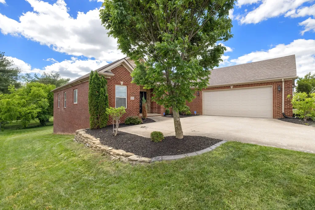 619 Four Winds Drive Richmond KY 40475