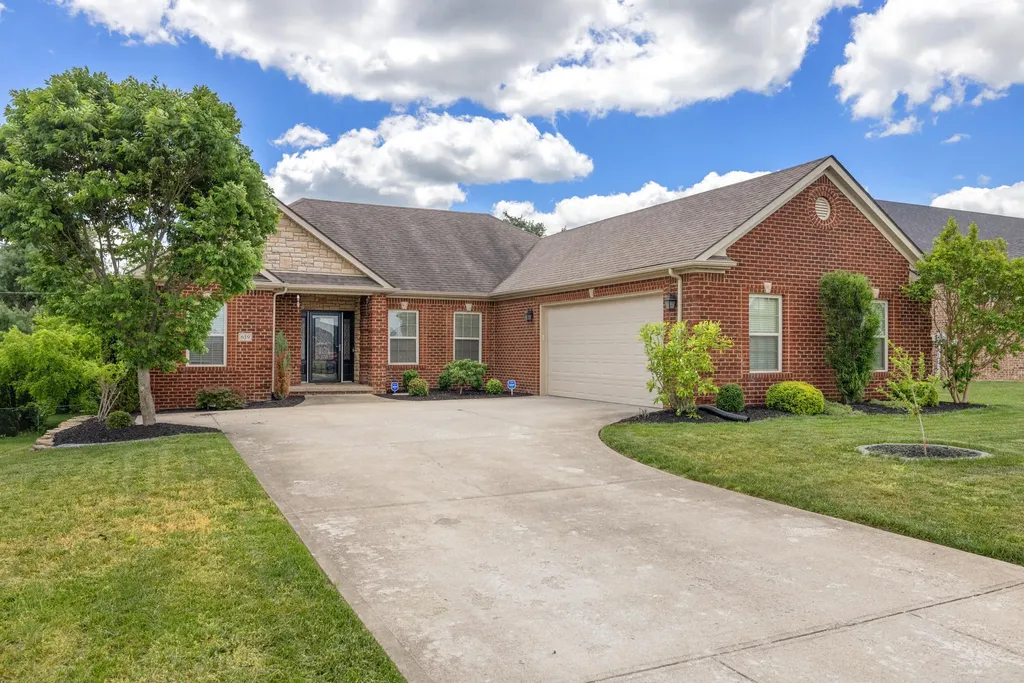 619 Four Winds Drive Richmond KY 40475