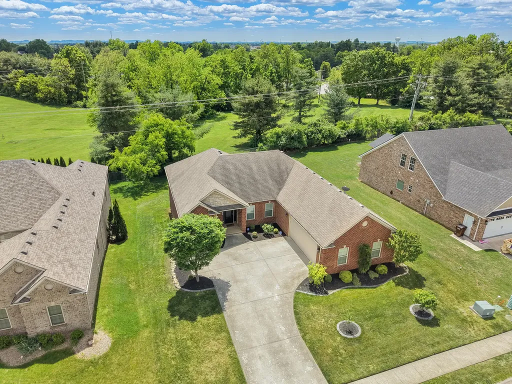 619 Four Winds Drive Richmond KY 40475