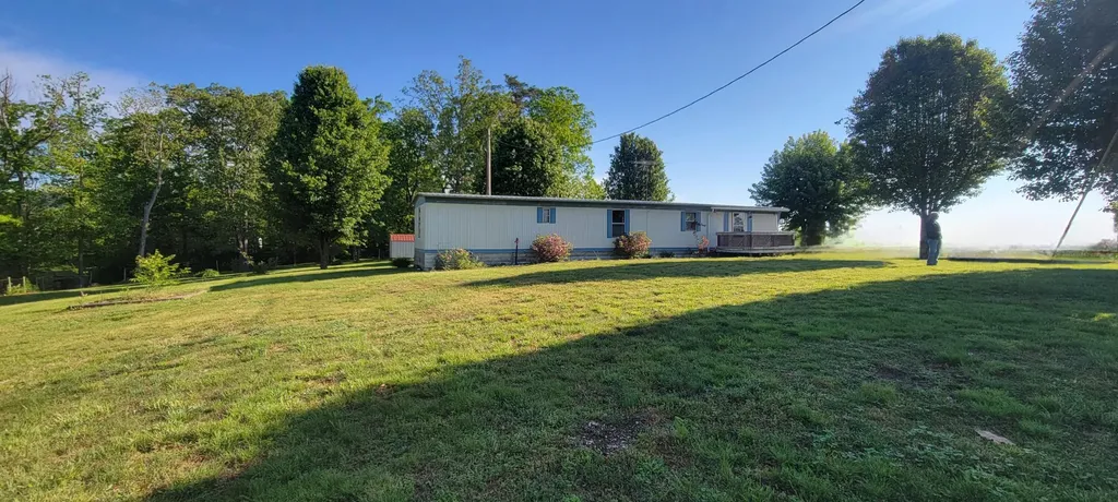 221 Phillips Lane Junction City KY 40440