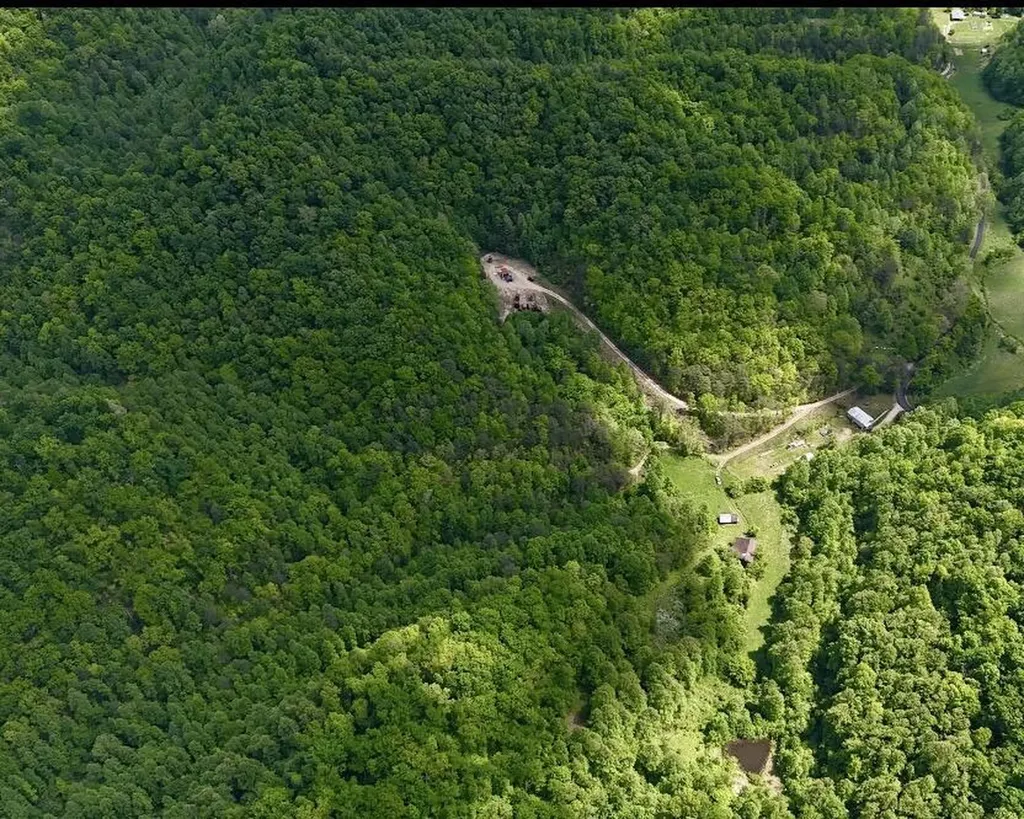 99 Cold Fork Road Manchester KY 40962