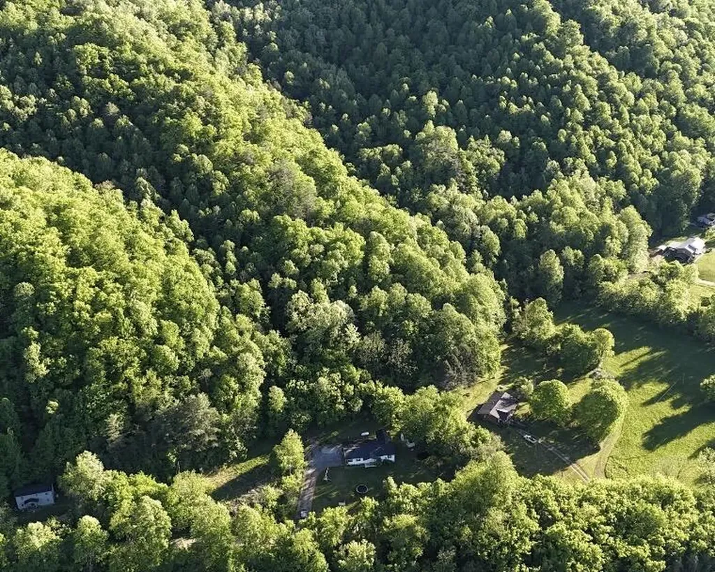 1831 Fish Trap Road Manchester KY 40962