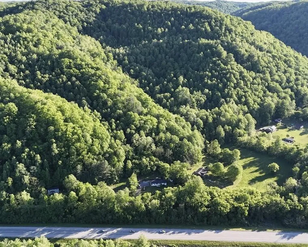 1831 Fish Trap Road Manchester KY 40962