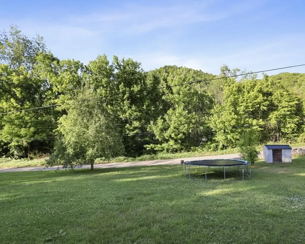 1831 Fish Trap Road Manchester KY 40962