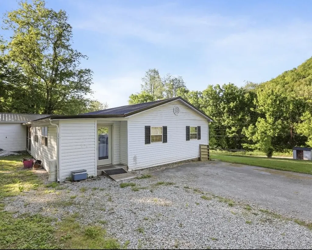 1831 Fish Trap Road Manchester KY 40962