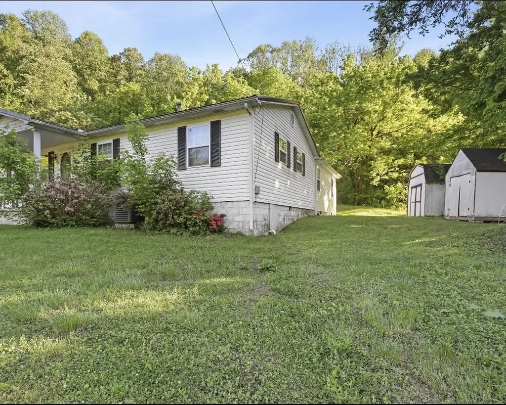 1831 Fish Trap Road Manchester KY 40962