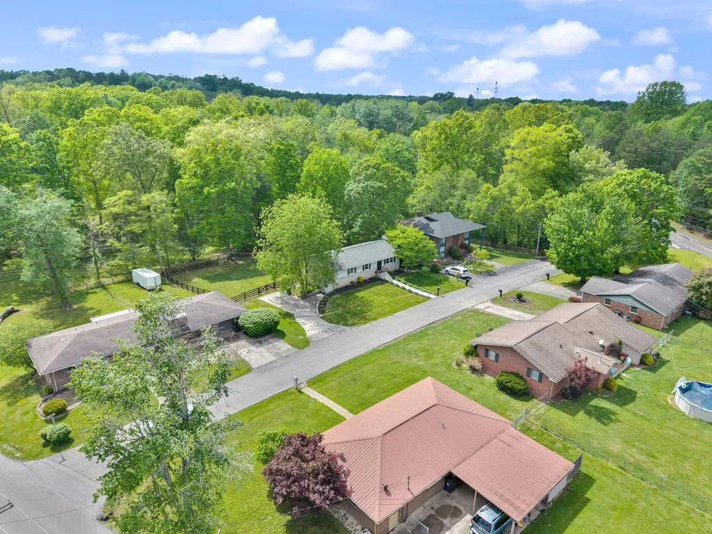 207 Debbie Lane Corbin KY 40701