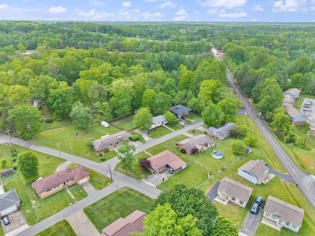 207 Debbie Lane Corbin KY 40701