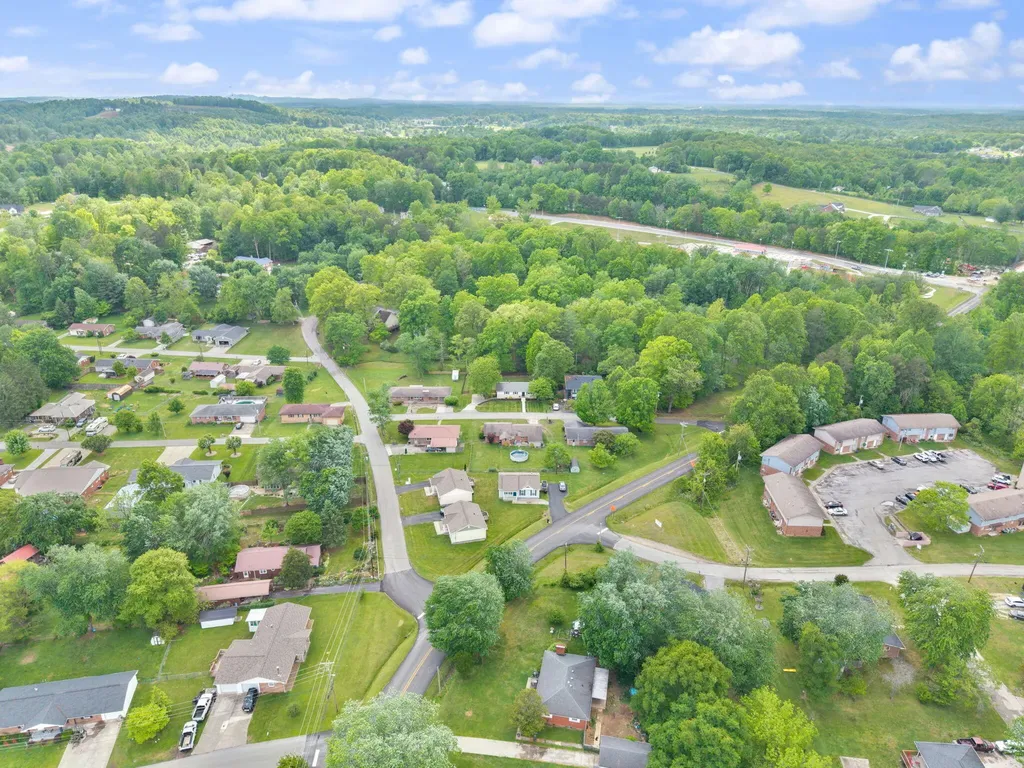 207 Debbie Lane Corbin KY 40701