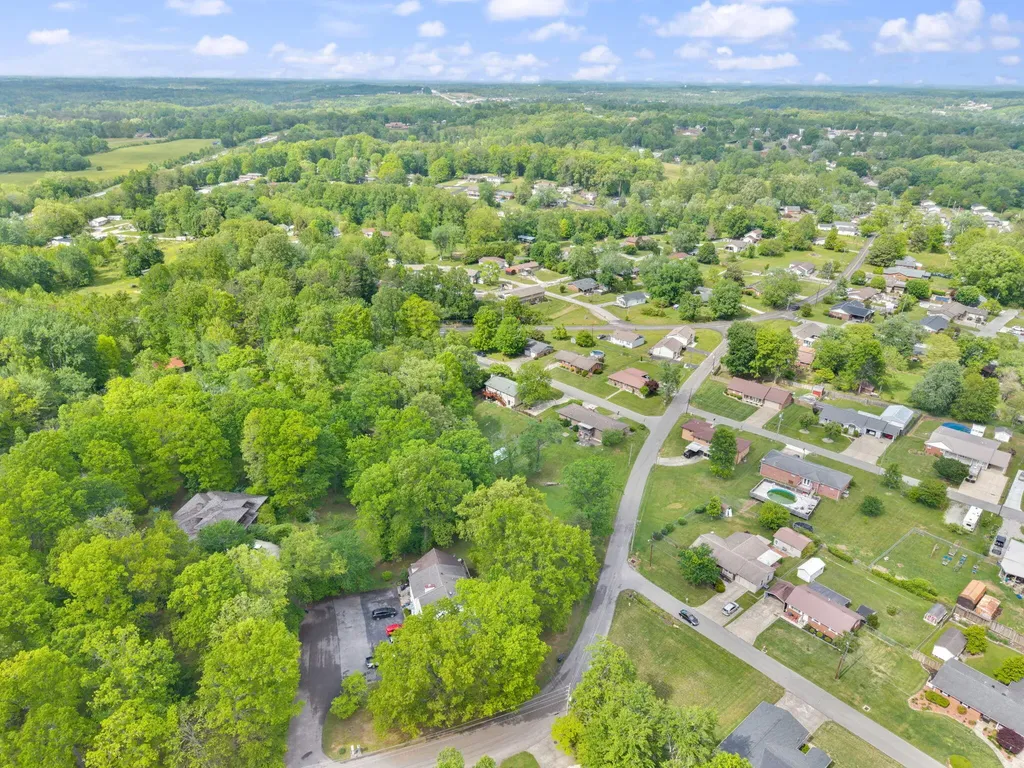 207 Debbie Lane Corbin KY 40701