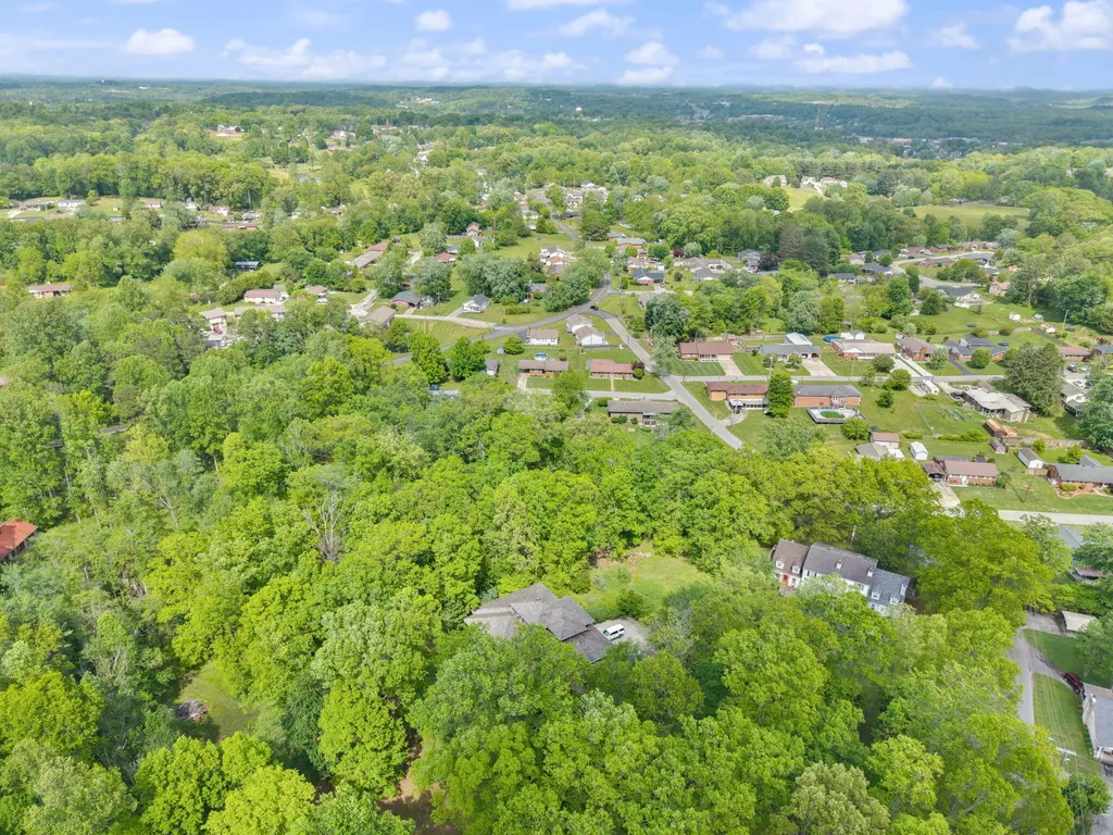 207 Debbie Lane Corbin KY 40701