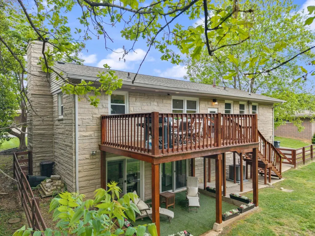 207 Debbie Lane Corbin KY 40701