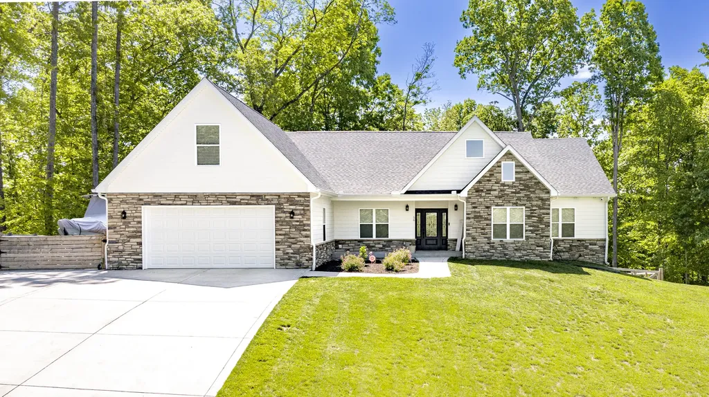 56 East Golden Island Nancy KY 42544