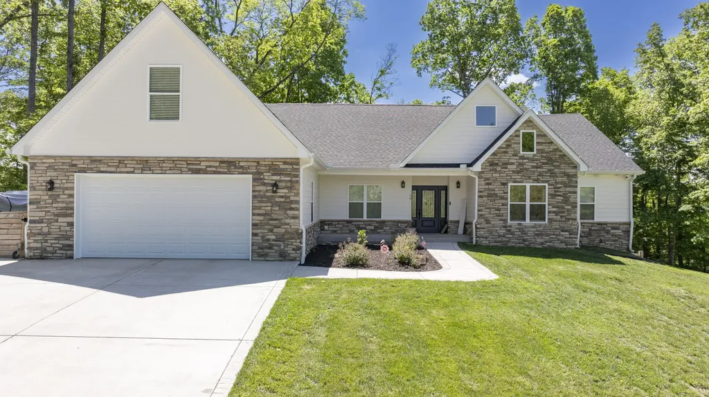 56 East Golden Island Nancy KY 42544