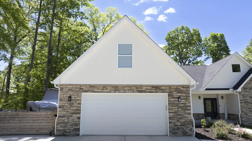 56 East Golden Island Nancy KY 42544
