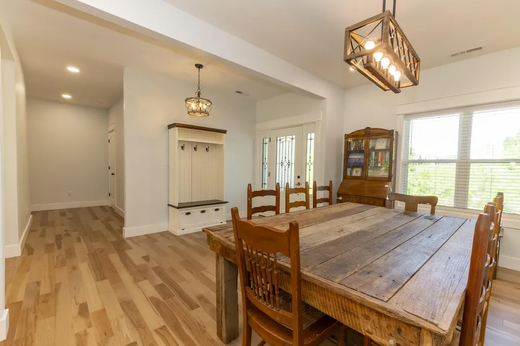 56 East Golden Island Nancy KY 42544