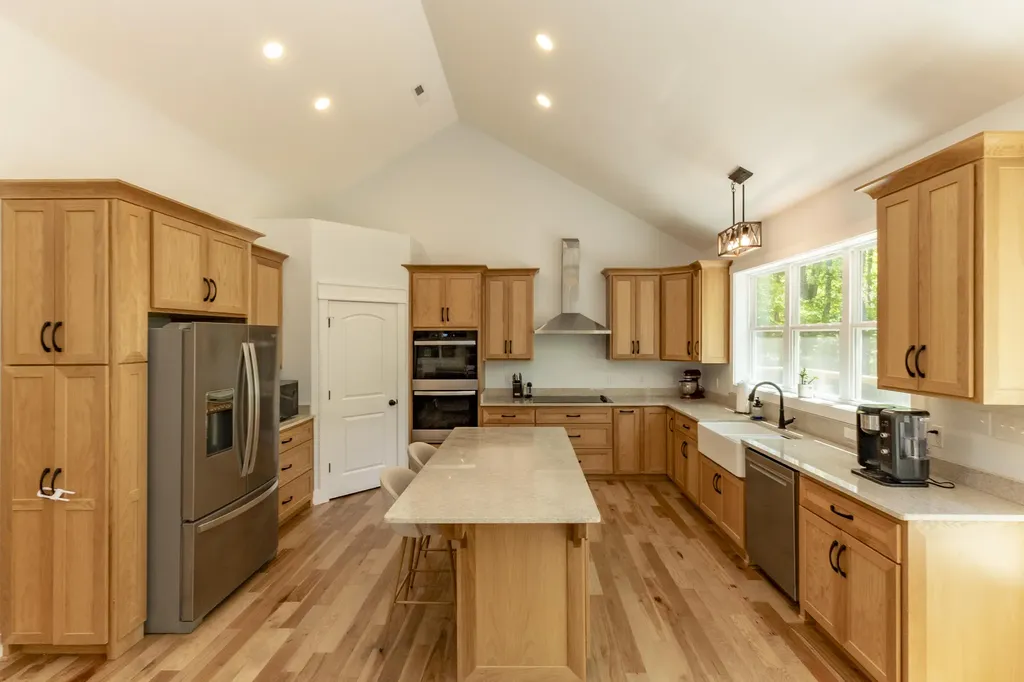 56 East Golden Island Nancy KY 42544