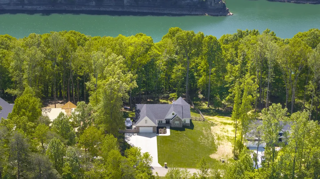 56 East Golden Island Nancy KY 42544