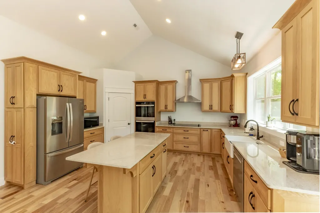 56 East Golden Island Nancy KY 42544