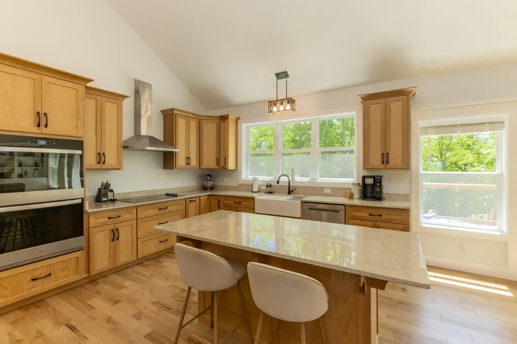 56 East Golden Island Nancy KY 42544