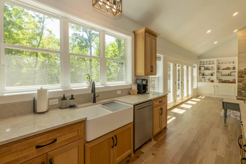 56 East Golden Island Nancy KY 42544