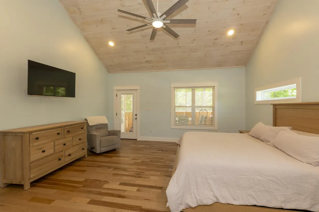 56 East Golden Island Nancy KY 42544