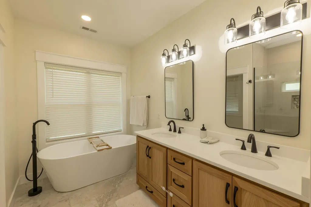 56 East Golden Island Nancy KY 42544