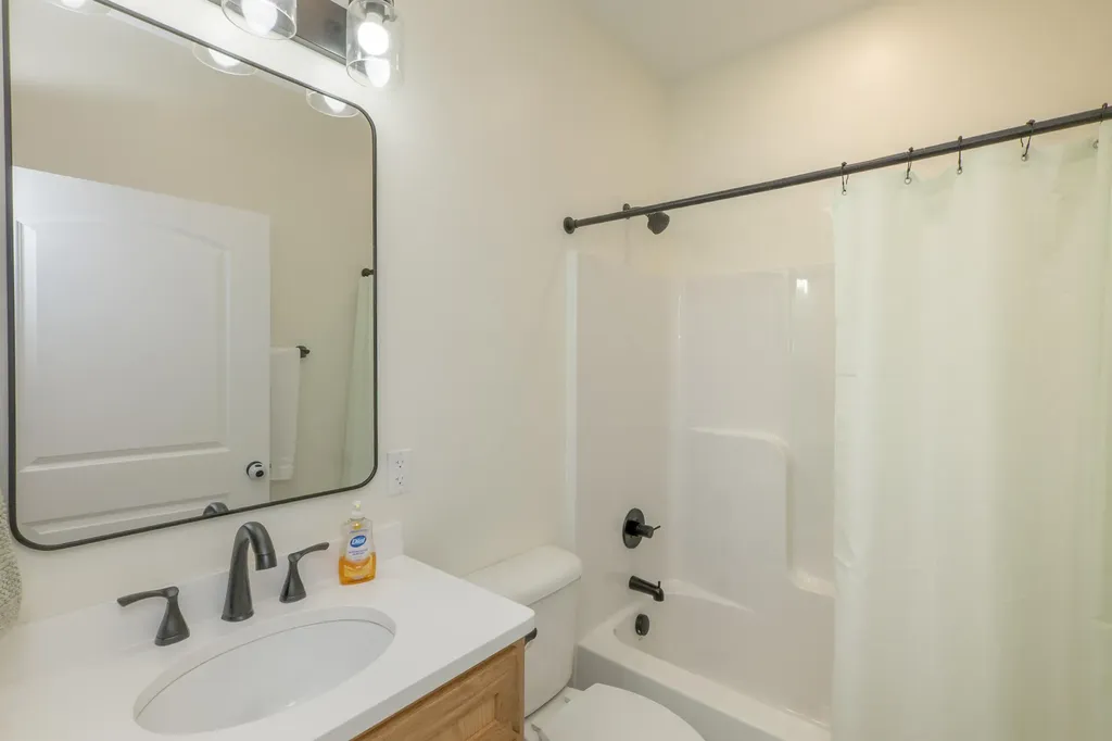 56 East Golden Island Nancy KY 42544