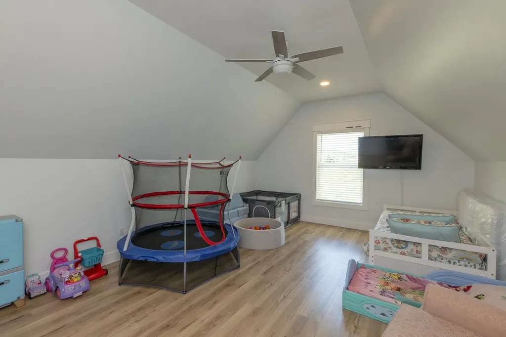 56 East Golden Island Nancy KY 42544
